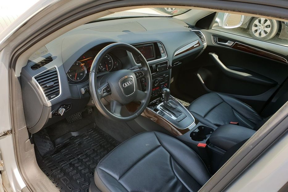 Продам Audi Q5 2013 года в Киеве