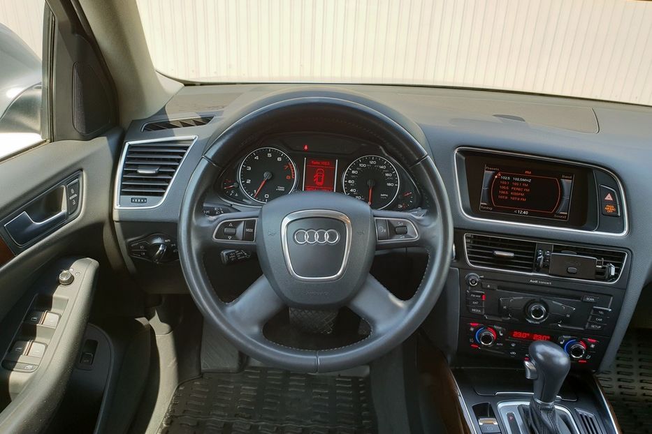 Продам Audi Q5 2013 года в Киеве