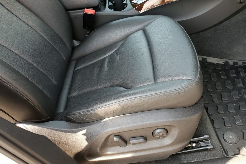 Продам Audi Q5 2013 года в Киеве