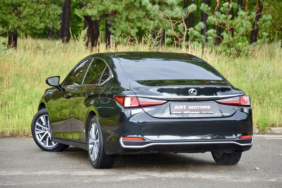 Продам Lexus ES 250 2018 года в Киеве