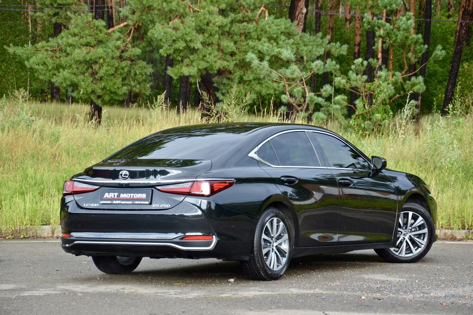 Продам Lexus ES 250 2018 года в Киеве