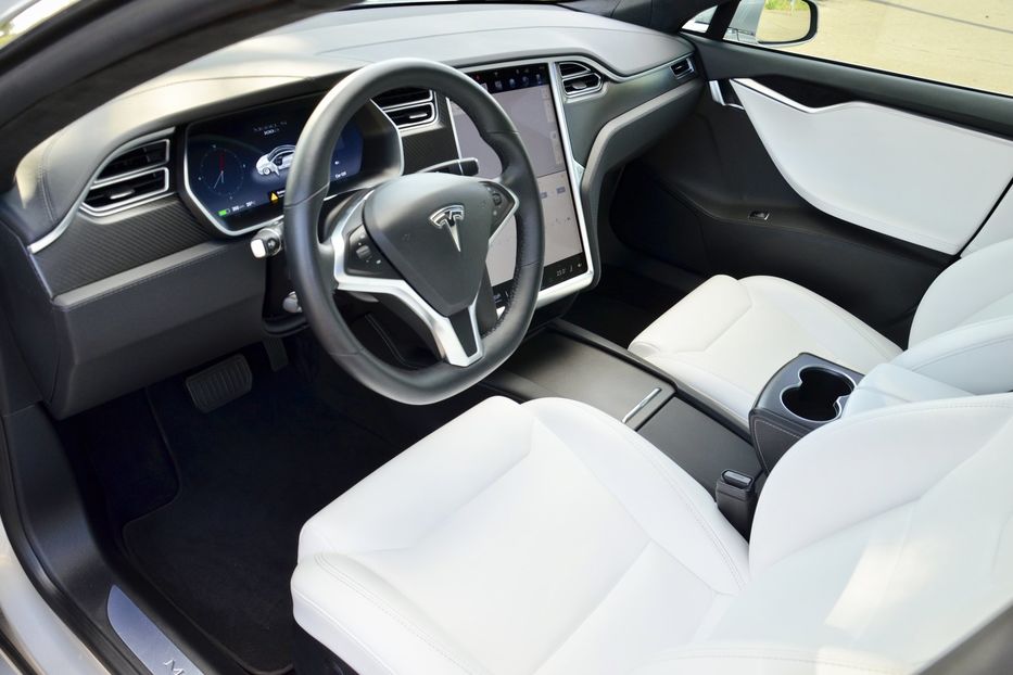 Продам Tesla Model S 100D Autopilot 2018 года в Киеве