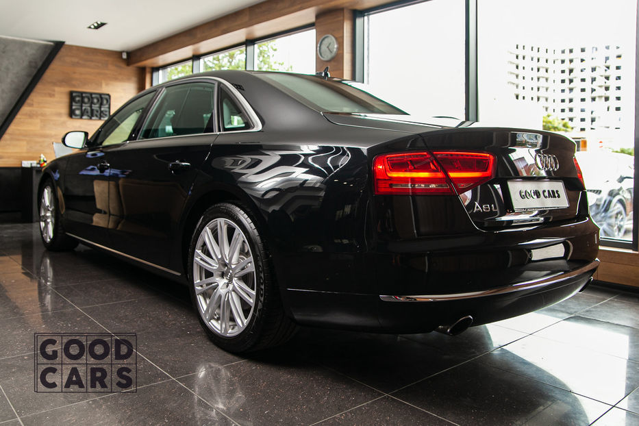 Продам Audi A8 2013 года в Одессе