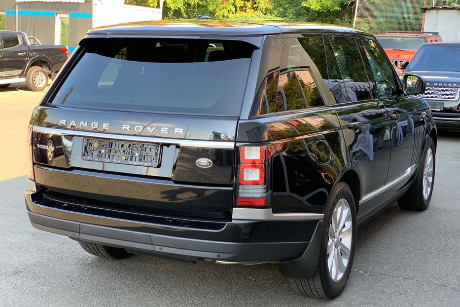 Продам Land Rover Range Rover VOGUE 3.0 2016 года в Киеве