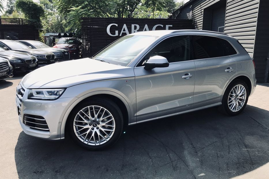 Продам Audi Q5 QUATTRO S-LINE 2017 года в Киеве