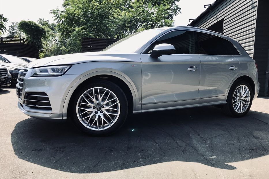 Продам Audi Q5 QUATTRO S-LINE 2017 года в Киеве