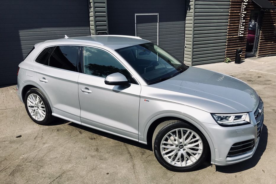 Продам Audi Q5 QUATTRO S-LINE 2017 года в Киеве