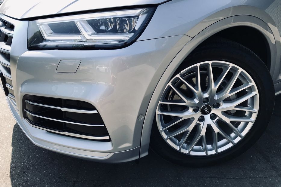 Продам Audi Q5 QUATTRO S-LINE 2017 года в Киеве