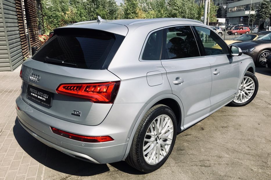 Продам Audi Q5 QUATTRO S-LINE 2017 года в Киеве
