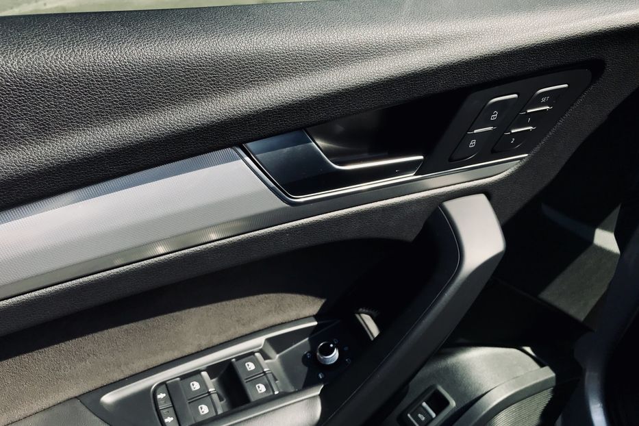 Продам Audi Q5 QUATTRO S-LINE 2017 года в Киеве