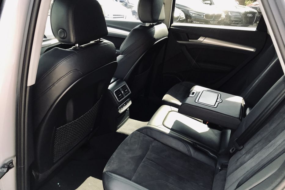 Продам Audi Q5 QUATTRO S-LINE 2017 года в Киеве