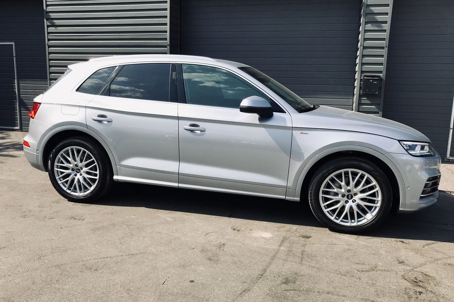 Продам Audi Q5 QUATTRO S-LINE 2017 года в Киеве