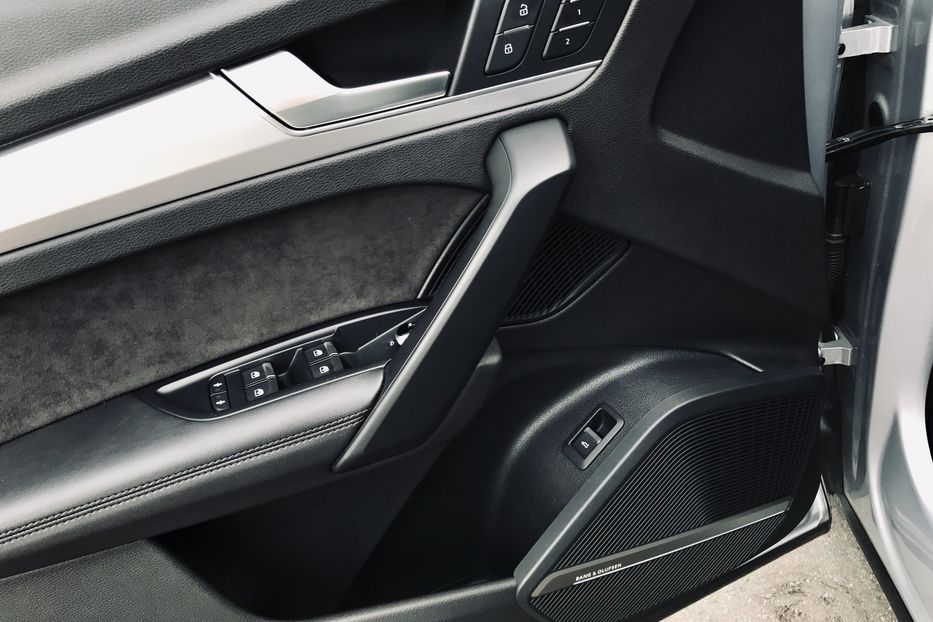 Продам Audi Q5 QUATTRO S-LINE 2017 года в Киеве