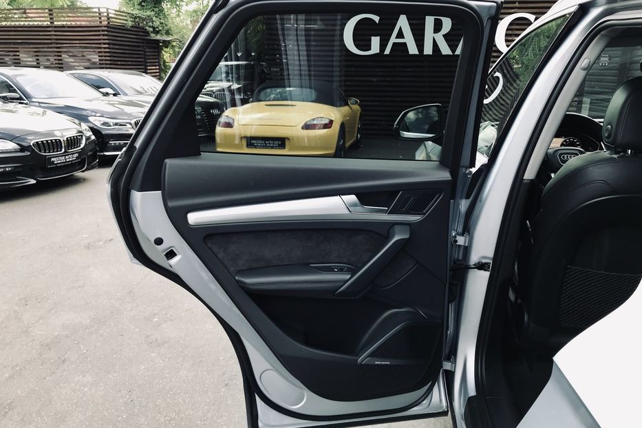 Продам Audi Q5 QUATTRO S-LINE 2017 года в Киеве