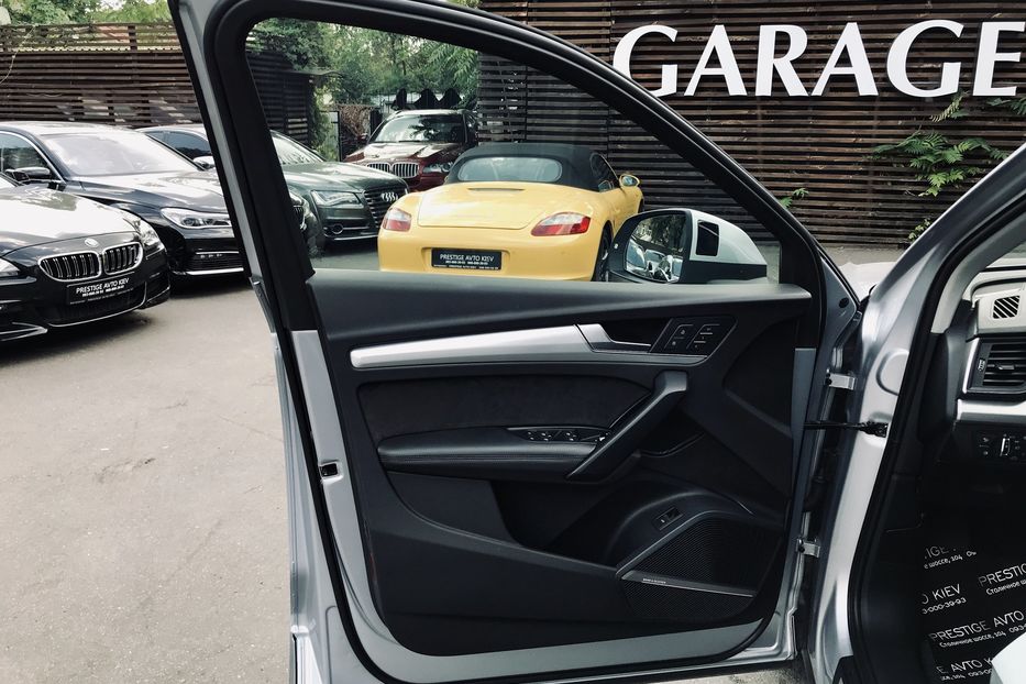 Продам Audi Q5 QUATTRO S-LINE 2017 года в Киеве
