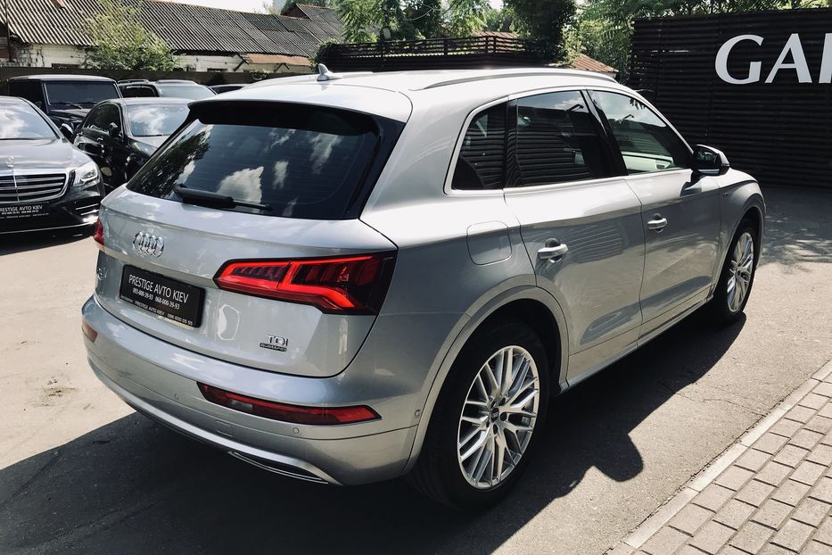 Продам Audi Q5 QUATTRO S-LINE 2017 года в Киеве