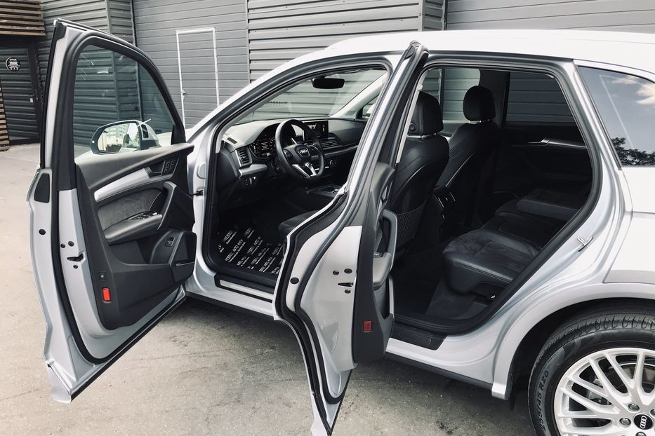 Продам Audi Q5 QUATTRO S-LINE 2017 года в Киеве