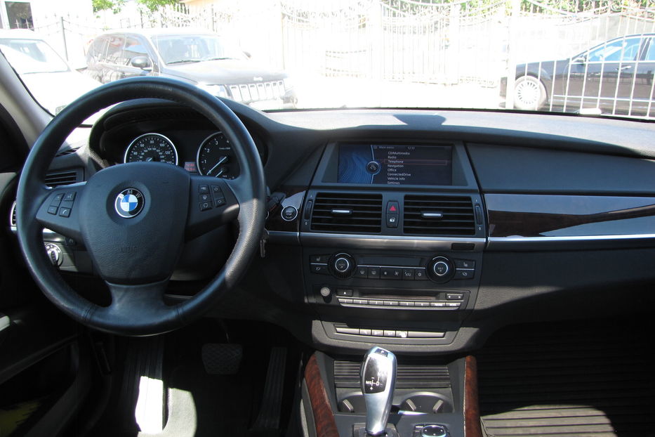 Продам BMW X5 2012 года в Одессе