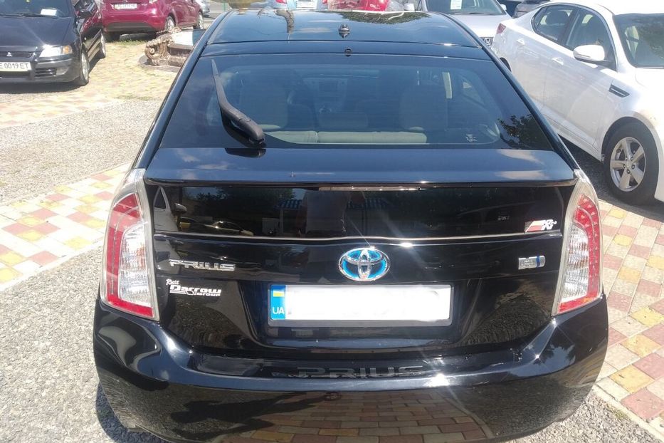 Продам Toyota Prius 2013 года в Днепре