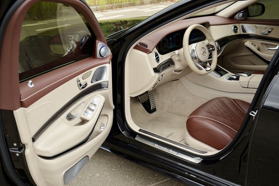 Продам Mercedes-Benz S-Class 400 LONG AMG 2018 года в Киеве