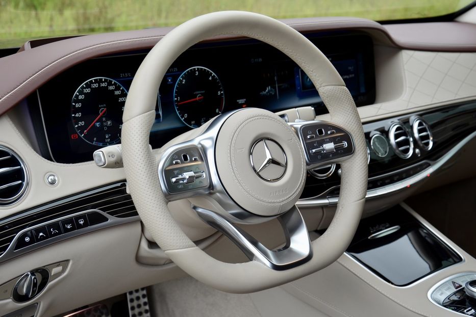 Продам Mercedes-Benz S-Class 400 LONG AMG 2018 года в Киеве