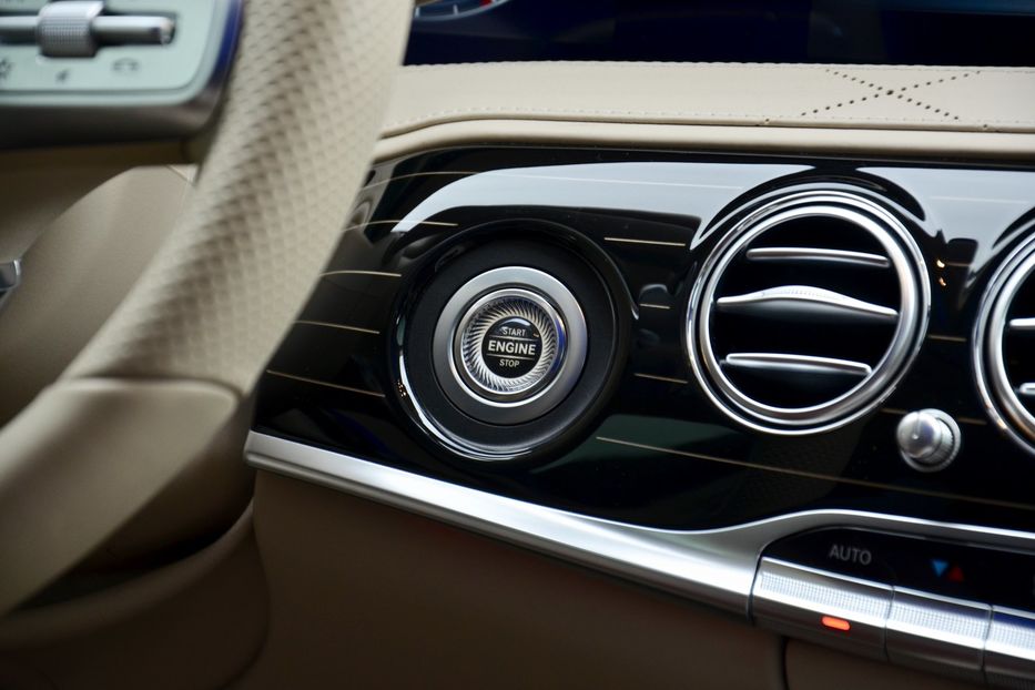 Продам Mercedes-Benz S-Class 400 LONG AMG 2018 года в Киеве