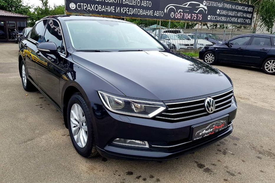 Продам Volkswagen Passat B8 2016 года в Киеве