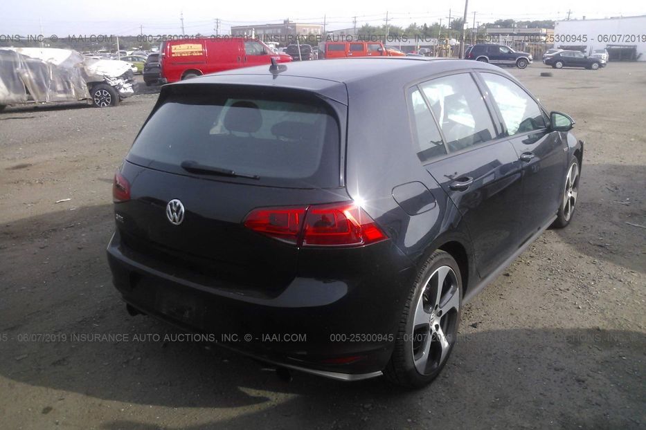 Продам Volkswagen Golf VII GTI 2017 года в Одессе