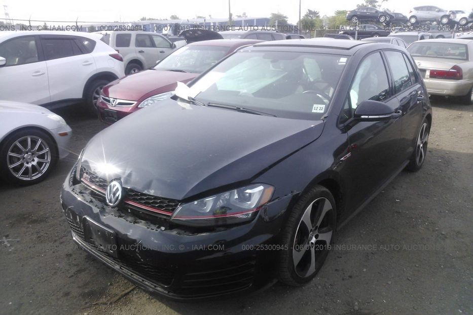 Продам Volkswagen Golf VII GTI 2017 года в Одессе