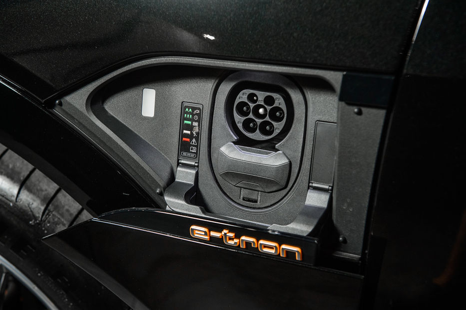 Продам Audi E-Tron  55 quattro 2019 года в Одессе