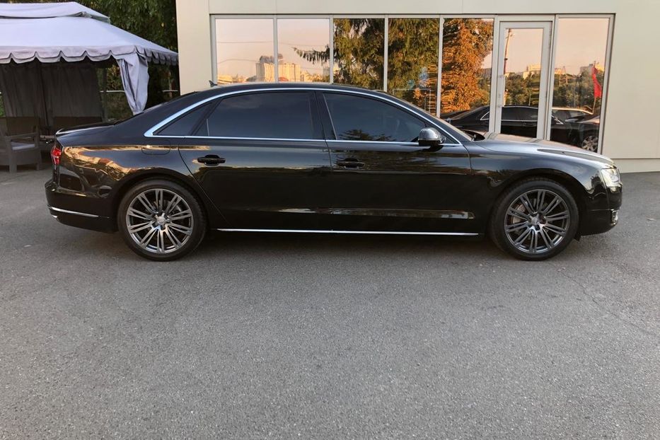 Продам Audi A8 quattro 3.0 long 2014 года в Киеве