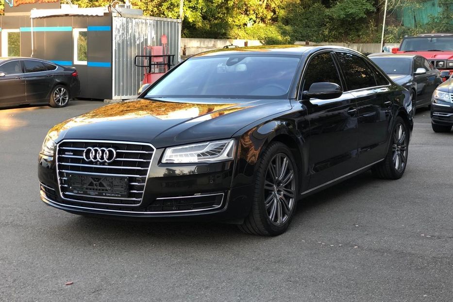 Продам Audi A8 quattro 3.0 long 2014 года в Киеве