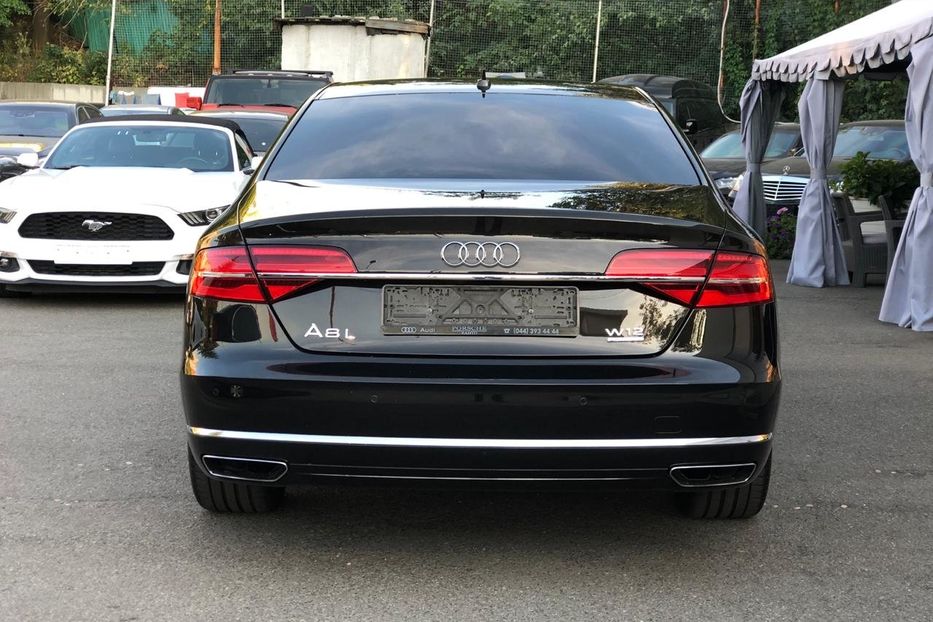 Продам Audi A8 quattro 3.0 long 2014 года в Киеве