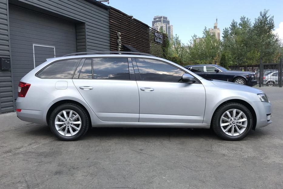 Продам Skoda Octavia A7 Combi 2014 года в Киеве