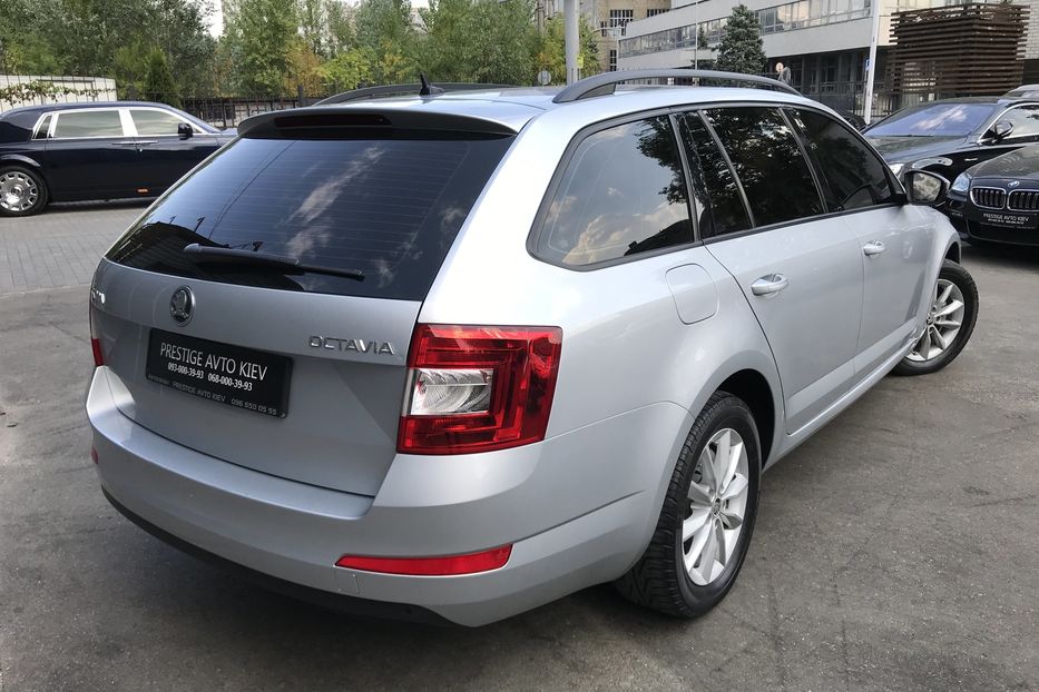 Продам Skoda Octavia A7 Combi 2014 года в Киеве