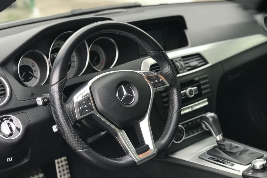 Продам Mercedes-Benz C-Class 350 AMG 2013 года в Днепре