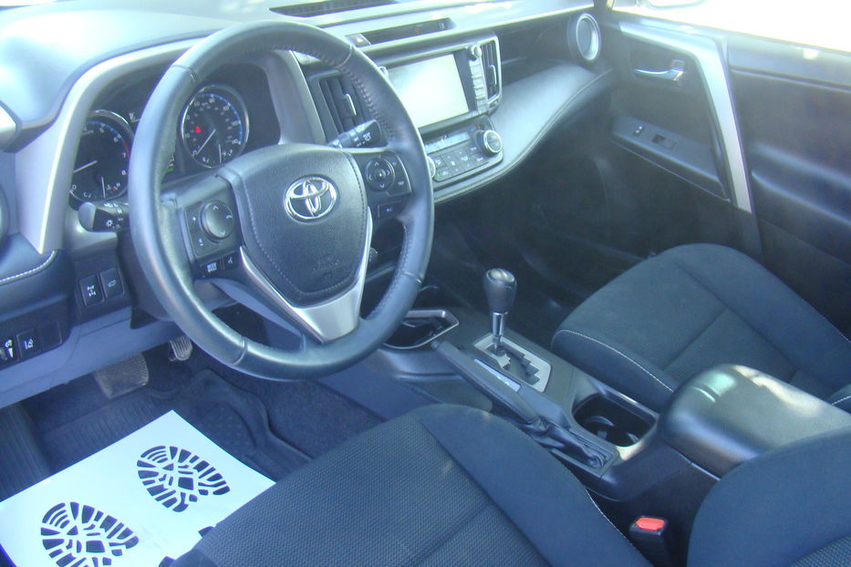 Продам Toyota Rav 4 2017 года в Одессе