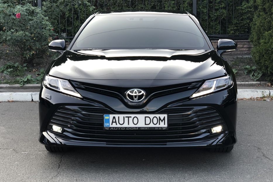 Продам Toyota Camry 2019 года в Киеве