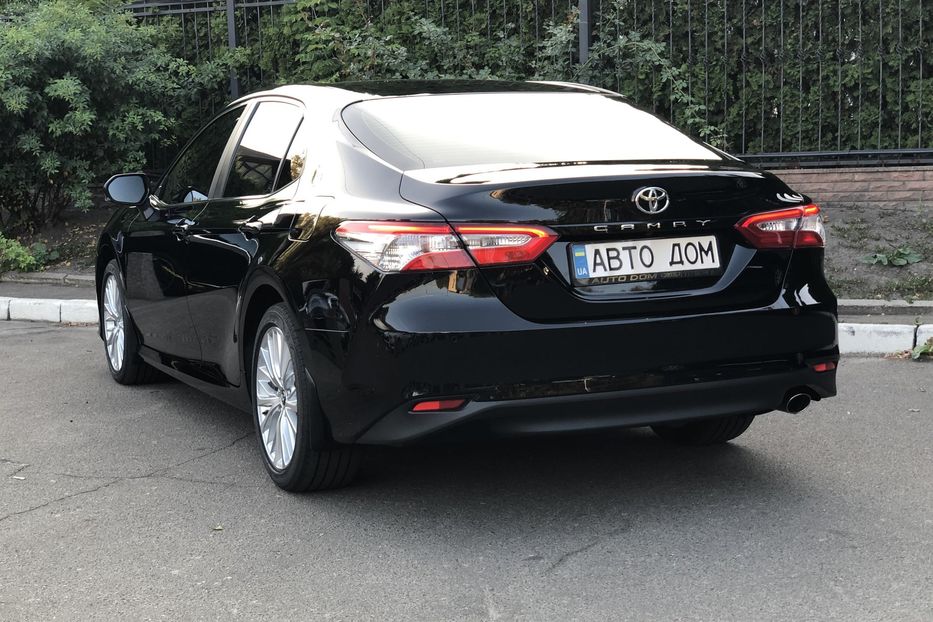 Продам Toyota Camry 2019 года в Киеве