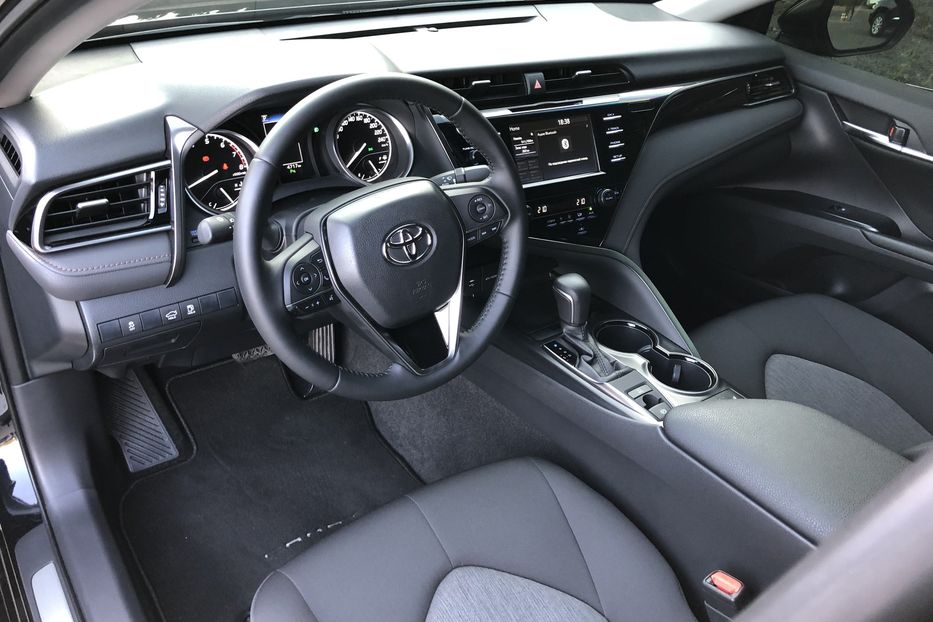 Продам Toyota Camry 2019 года в Киеве