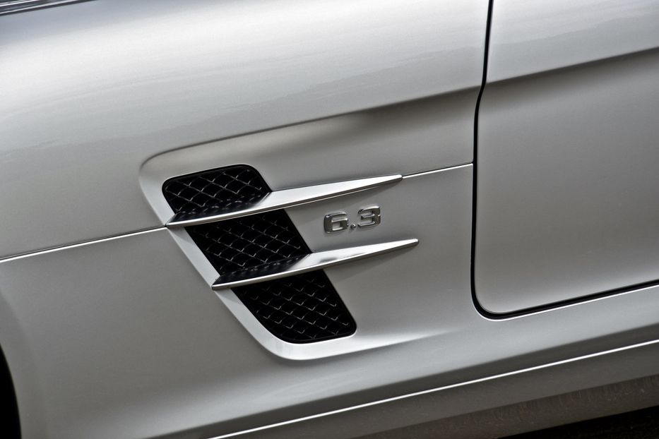 Продам Mercedes-Benz SLS-Class AMG 2011 года в Киеве