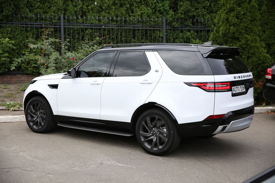 Продам Land Rover Discovery 2.0d HSE 2018 года в Киеве