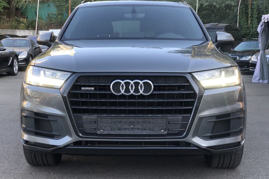 Продам Audi Q7 S-Line 2017 года в Киеве