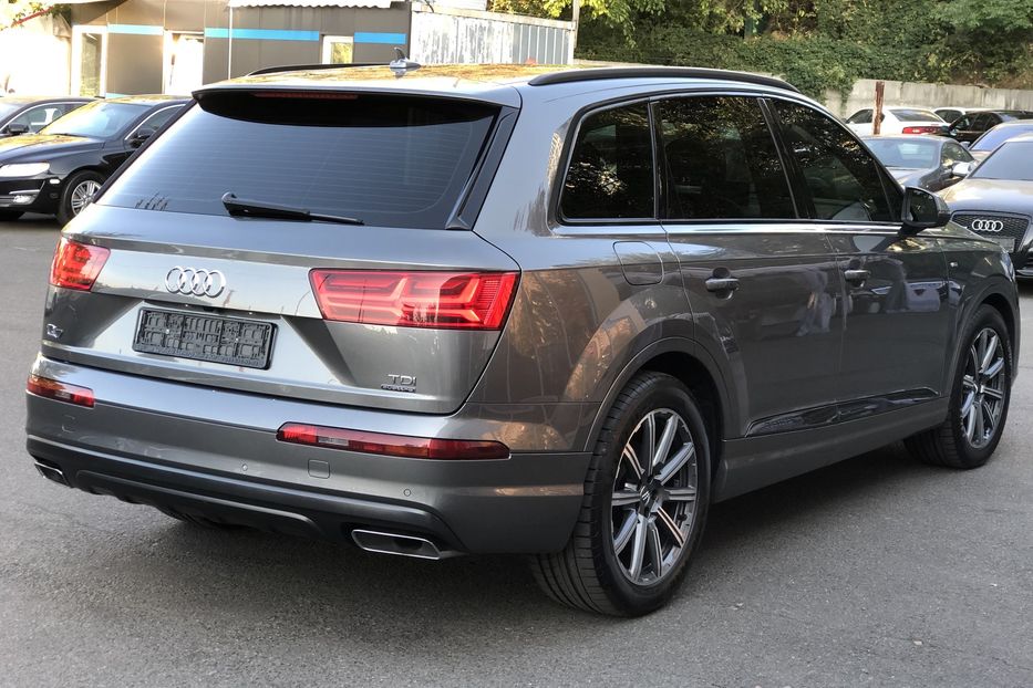 Продам Audi Q7 S-Line 2017 года в Киеве