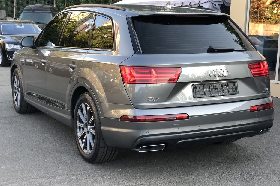 Продам Audi Q7 S-Line 2017 года в Киеве