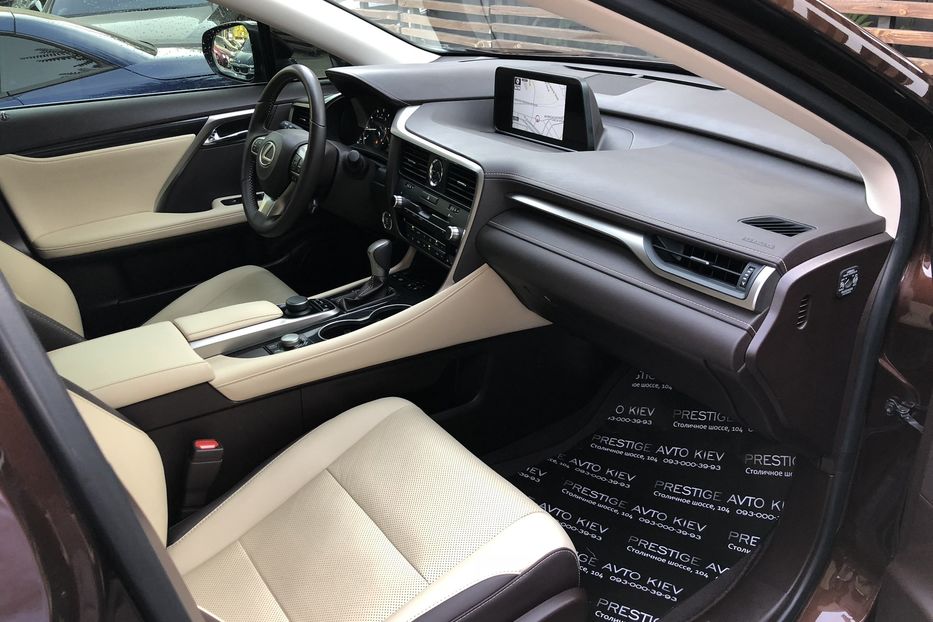 Продам Lexus RX 300 AWD Executive+ Официальный 2019 года в Киеве