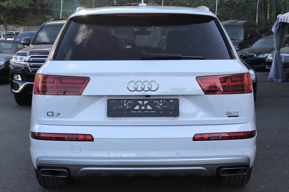 Продам Audi Q7 S-Line 3,0TFSI Quattro 2016 года в Киеве