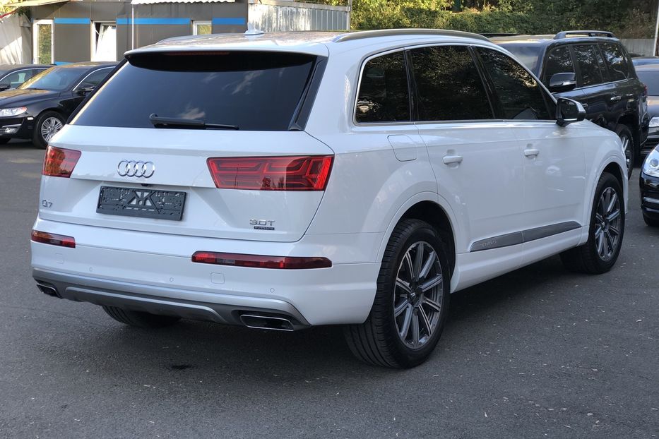 Продам Audi Q7 S-Line 3,0TFSI Quattro 2016 года в Киеве