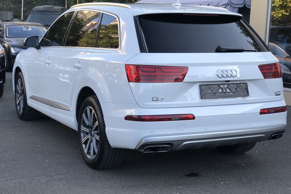 Продам Audi Q7 S-Line 3,0TFSI Quattro 2016 года в Киеве