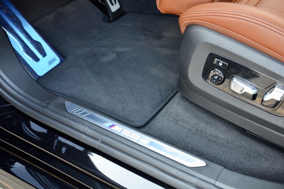 Продам BMW X 7 M50D INDIVIDUAL  2019 года в Киеве